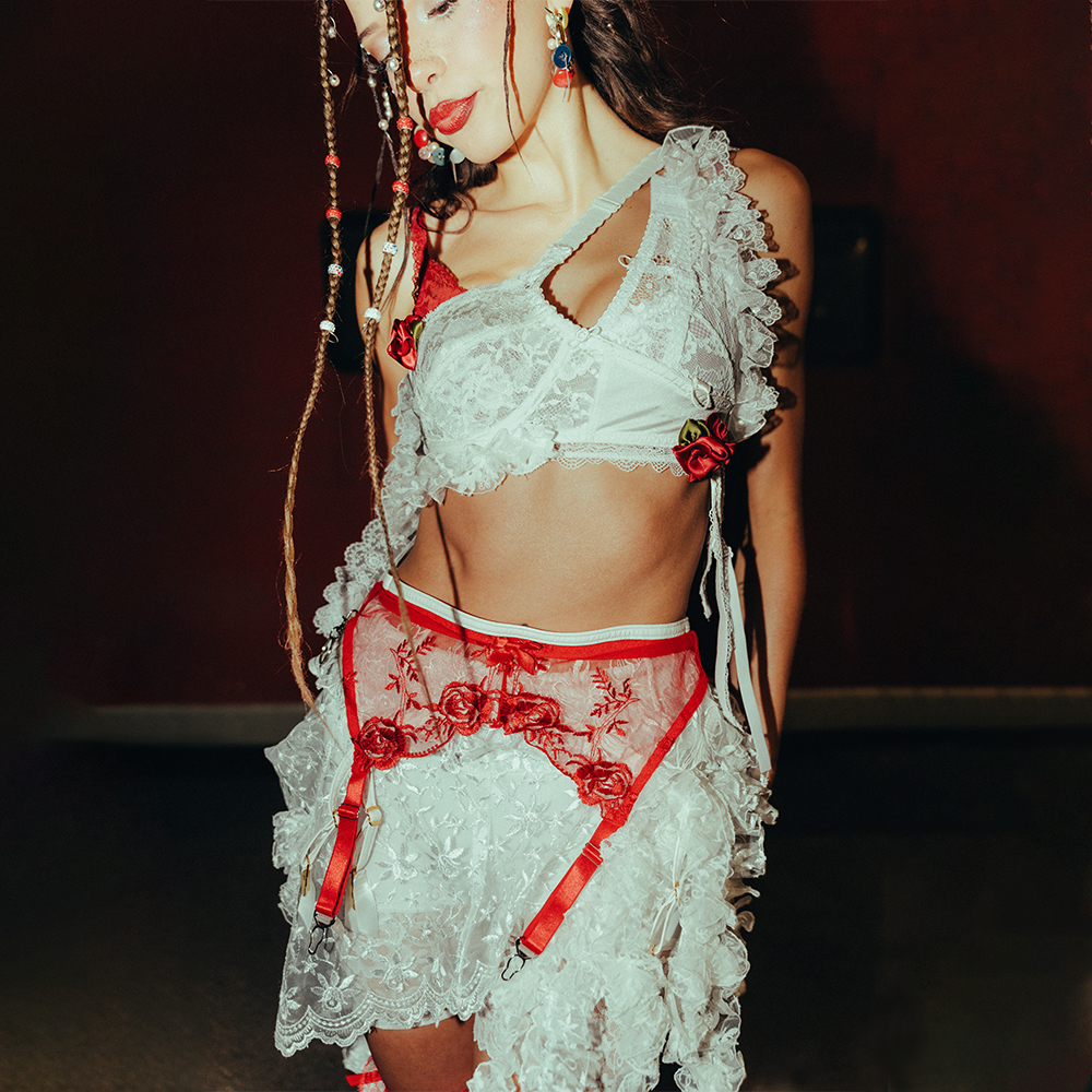 Kitschy Couture+Nina Chuba Look 6+Nina Chuba4